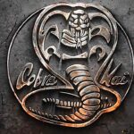 Serie Cobra Kai llega a programación de Warner Channel