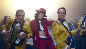 Tema Por Ella une los talentos de Belinda y Los Ángeles Azules