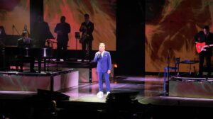 Ricardo Montaner ofrece un recital lleno de nostalgia y recuerdos