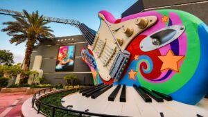 The Muppets toman el control de Rock ‘n’ Roller Coaster con música y locura total