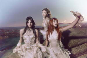 The Warning lanza nuevo álbum titulado Everything’s Falling