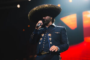 Alejandro Fernández hace vibrar Las Vegas con un Grito de Independencia lleno de tradición