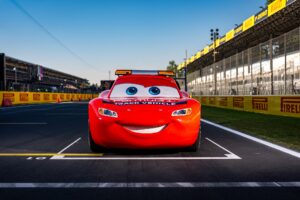Rayo McQueen llega a Monza para celebrar 20 años de Cars